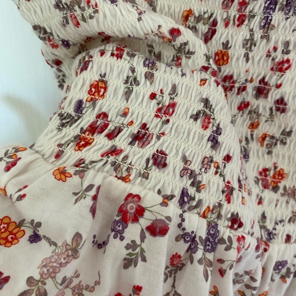 American Eagle Smocked/Ruched Top - Picture 4 of 4